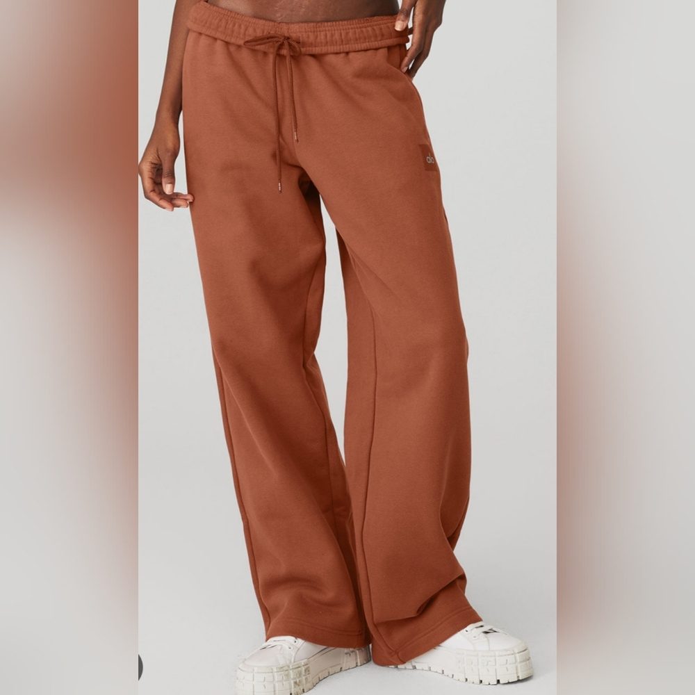 ALO YOGA RENOWN HEAVYWEIGHT SWEATPANTS RUST NEW SIZE XL NWT. - Picture 2 of 6
